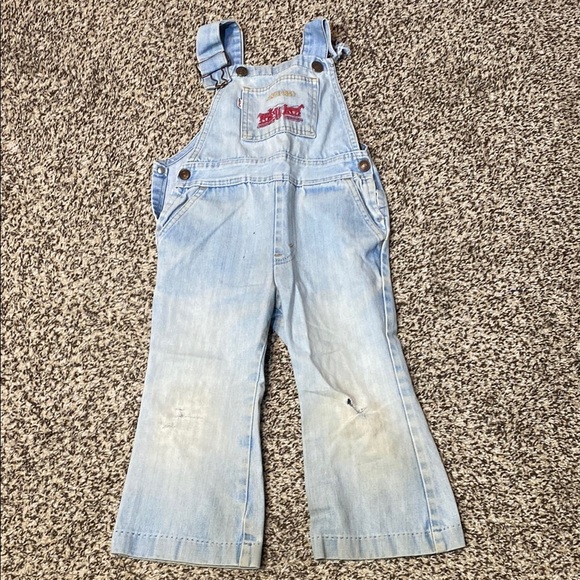 Vintage Levi's Blue Denim Overalls Classic Style - Picture 1 of 10